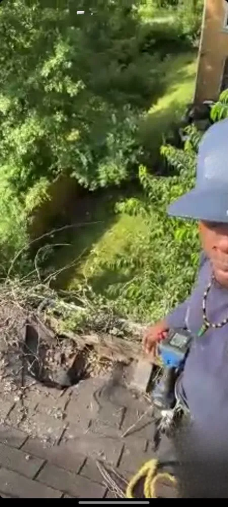 Slide of Pittsburgh #1 Roofer