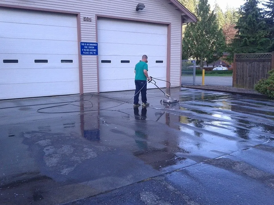 Slide of Plateau Power Washing