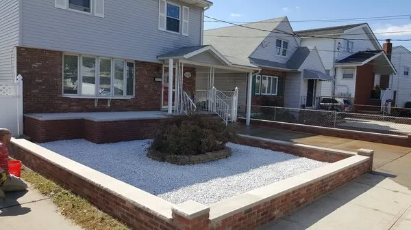 Platinum Brick And Block Logo