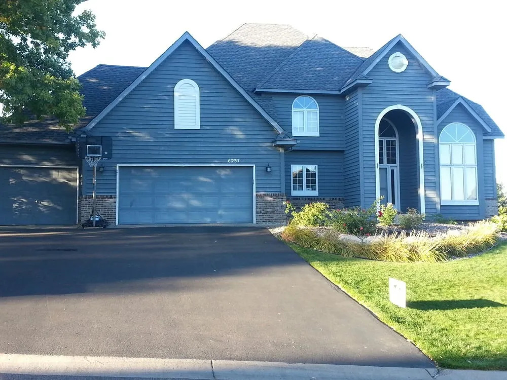 Slide of Platinum Builders