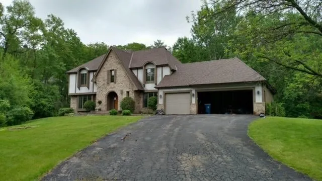 Slide of Platinum Builders