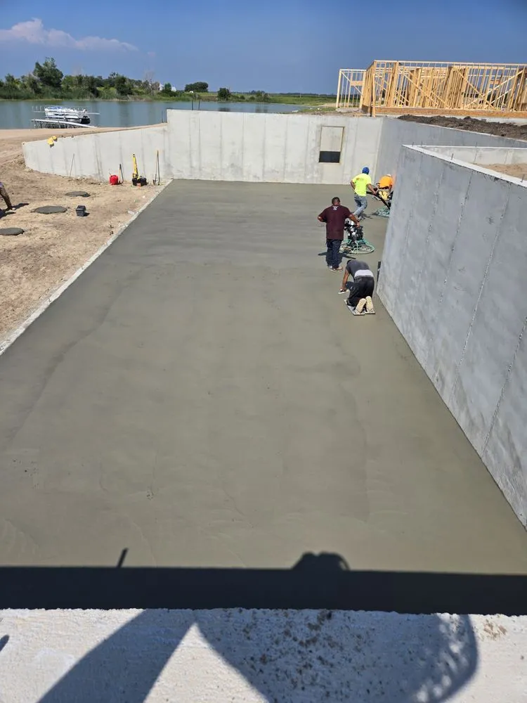 Slide of Platinum Outdoor Services