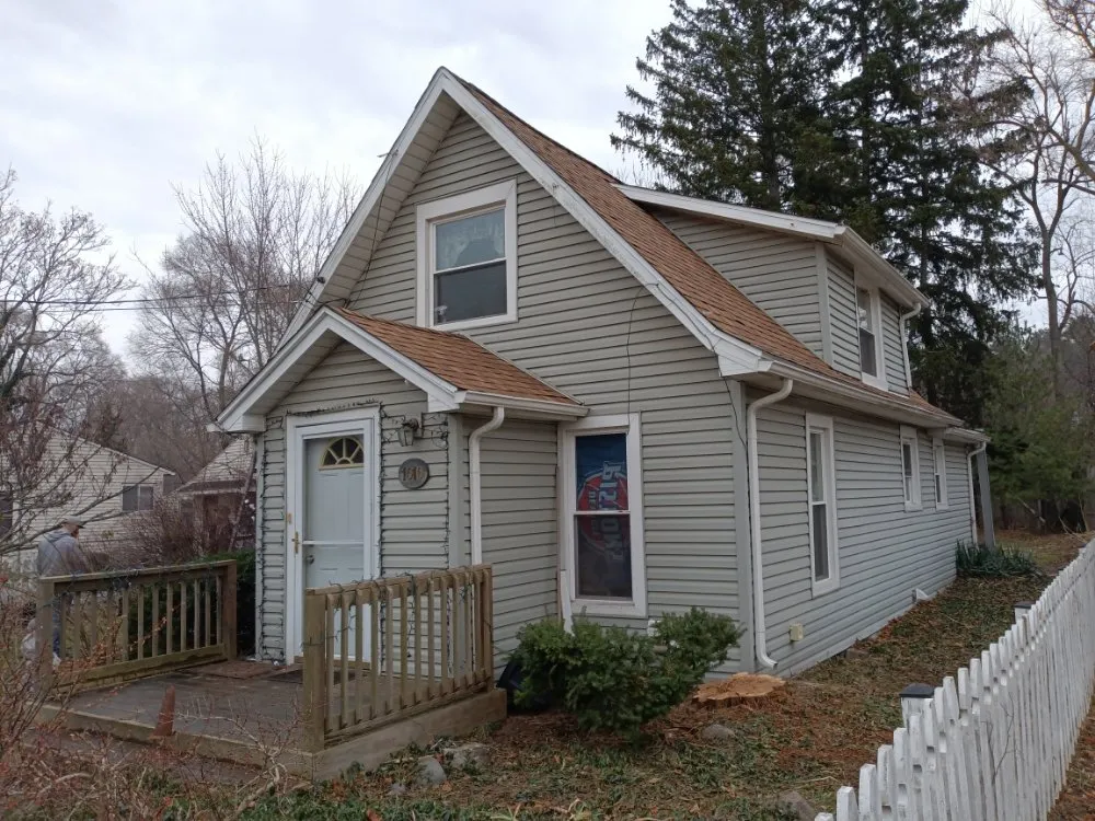 Slide of Platinum Quality Roofing & Siding