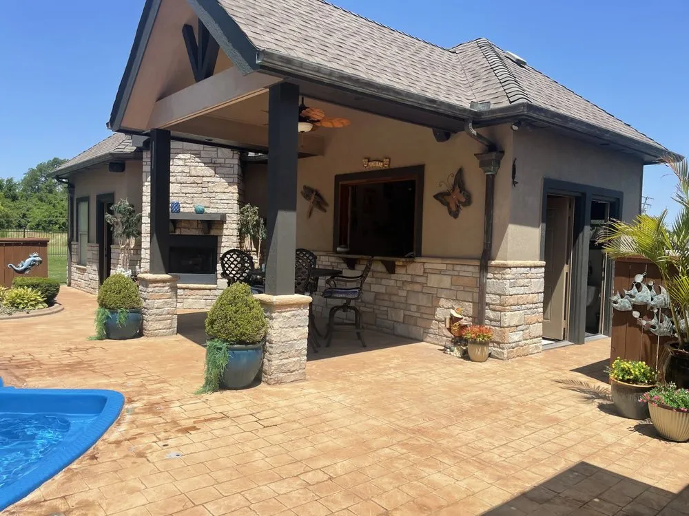 Slide of Platinum Roofing & Construction