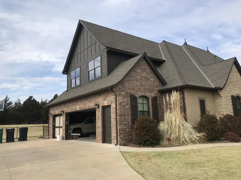 Slide of Platinum Roofing & Construction