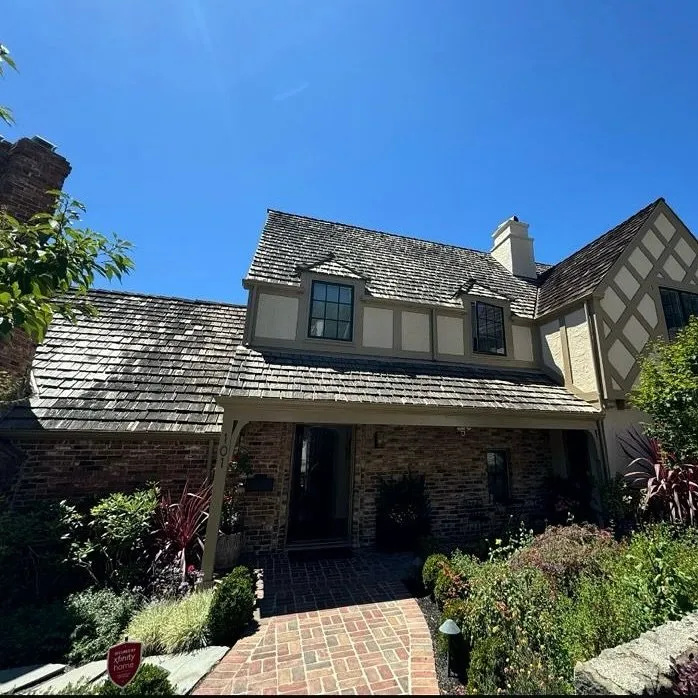 Slide of Platinum Roofing & Retro Fit