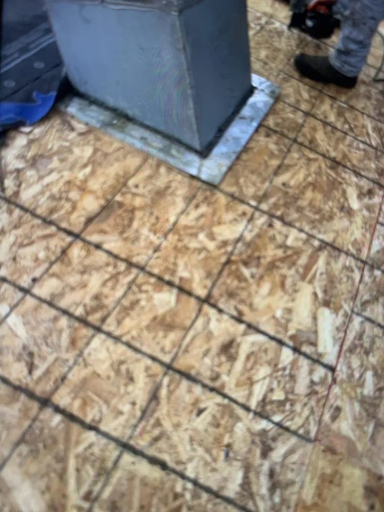 Slide of Platinum Roofing Elite