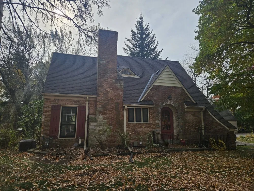 Slide of Platinum Roofing Of Wisconsin