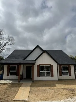 Platinum Universal Construction Logo