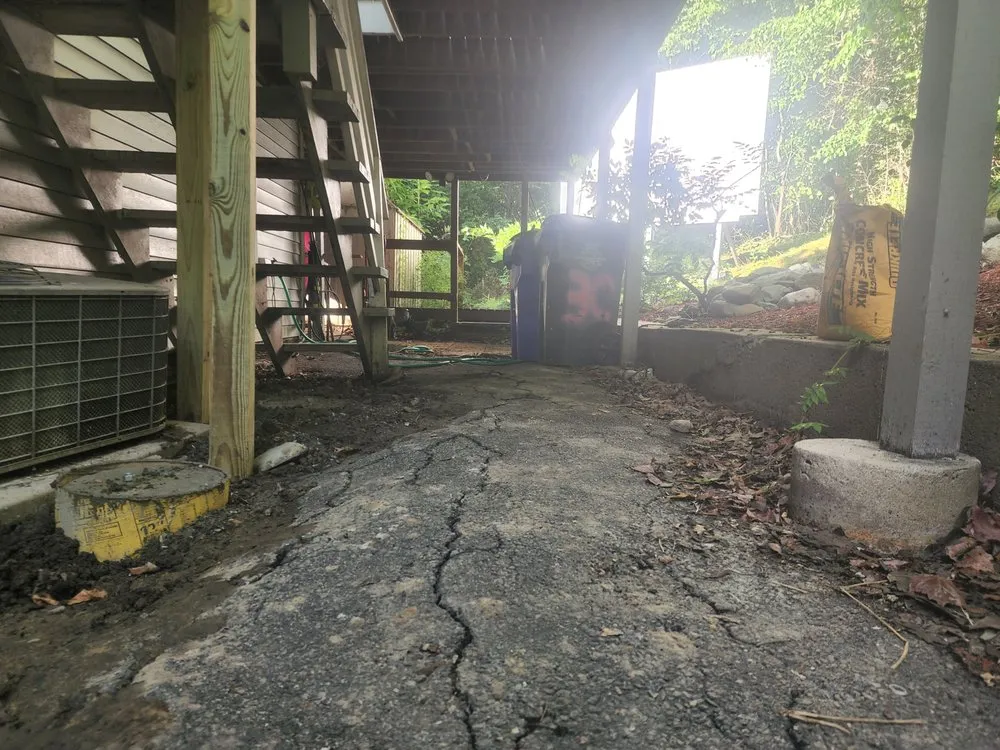 Slide of PLJ Carpentry