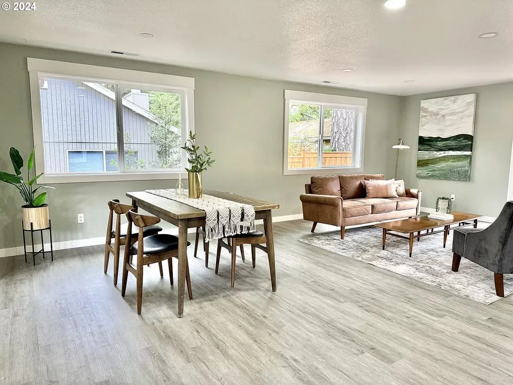 Slide of Pluum Construction