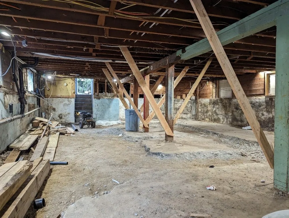 Slide of Pluum Construction