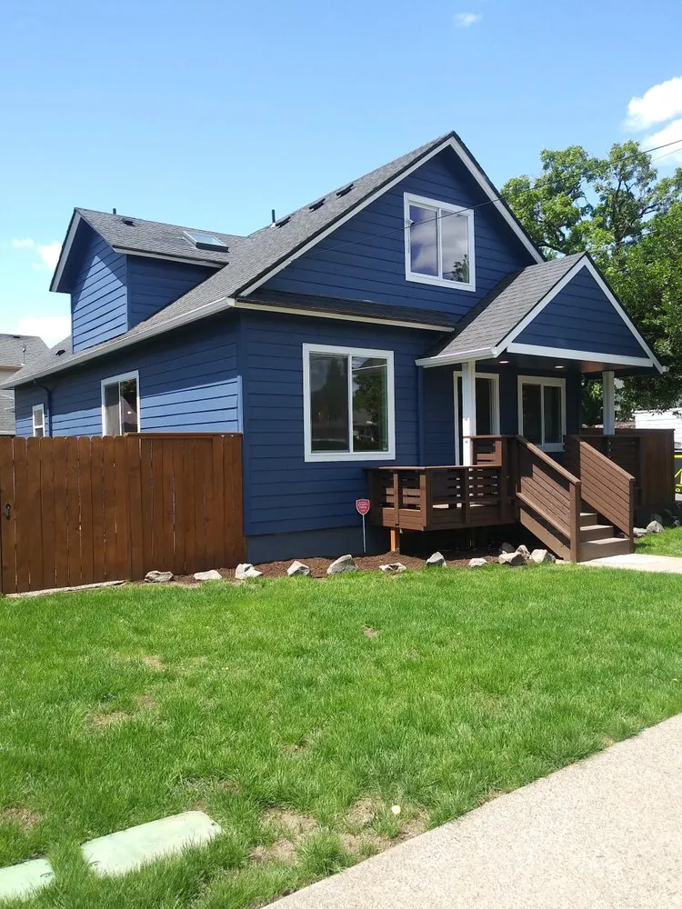 Slide of Pluum Construction