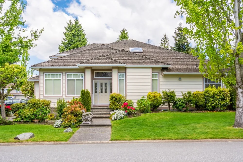 Slide of PM Construction And Restoration