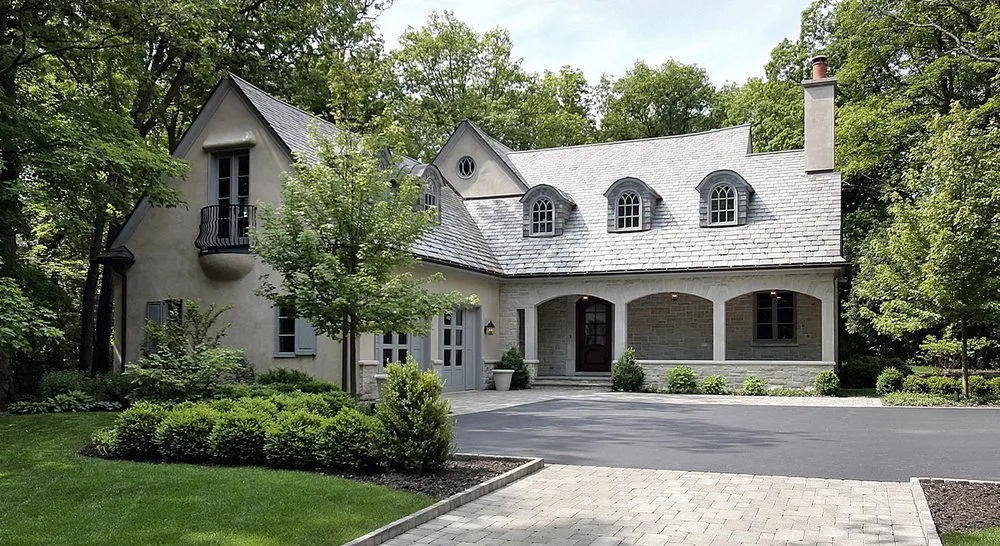 Slide of PM Construction And Restoration