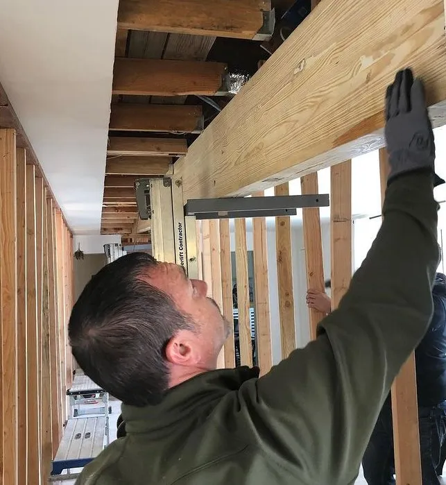 Slide of PM Contracting Team