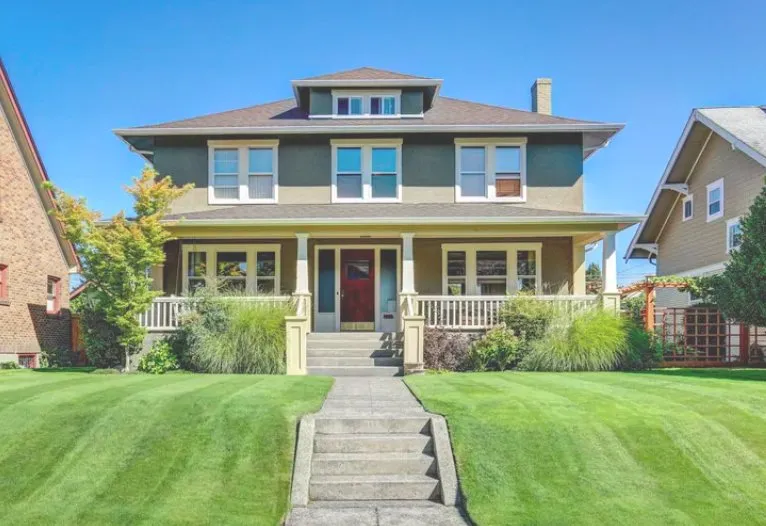 Slide of PM Roberts Roofing & Remodeling