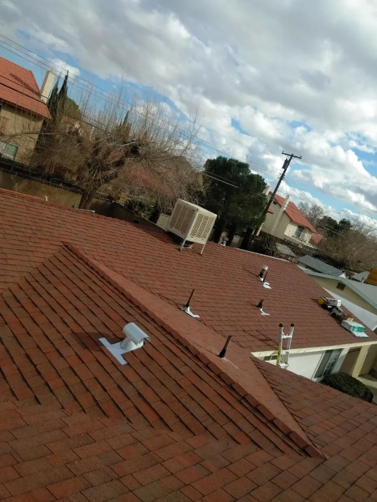 Slide of P&M Roofing