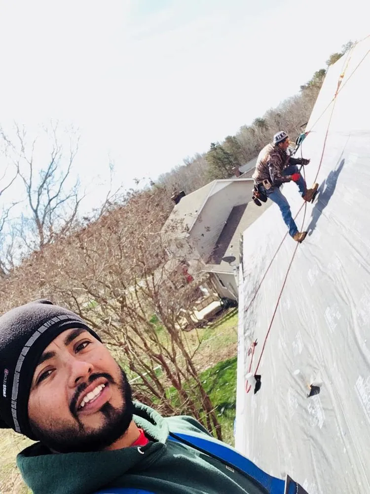 Slide of P&M Roofing