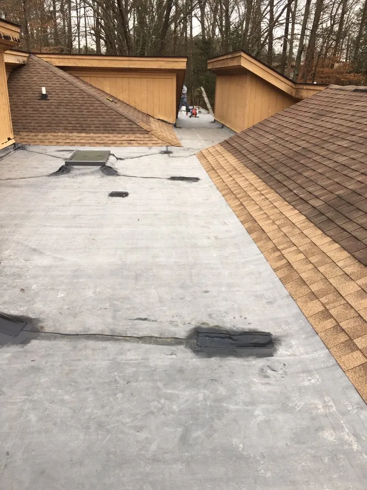 Slide of P&M Roofing