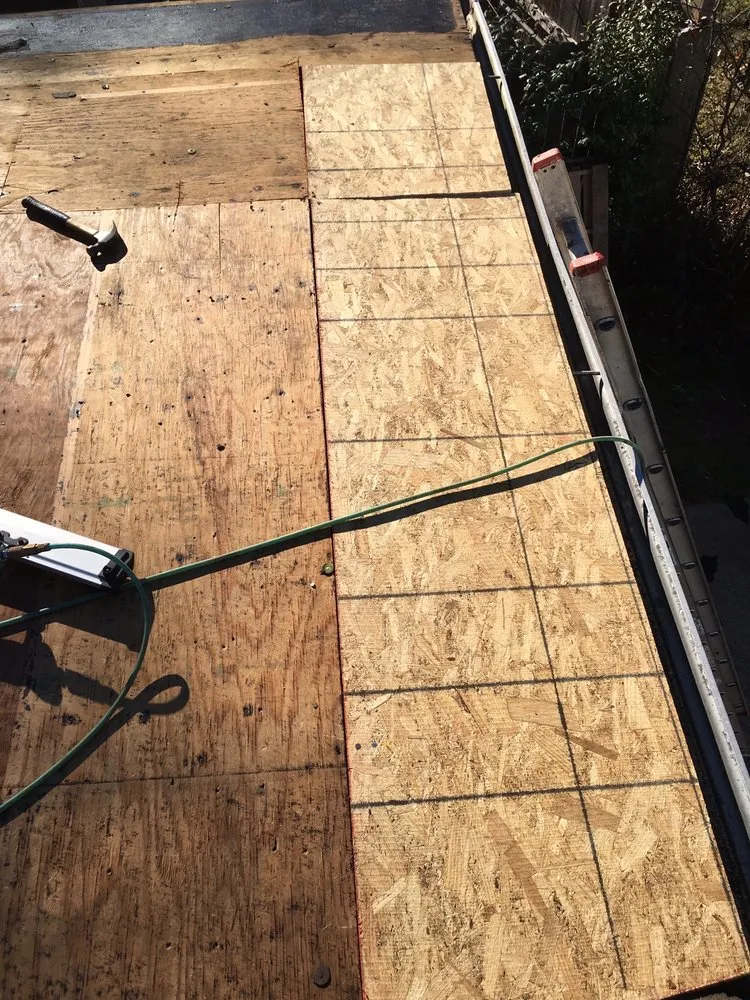 Slide of P&M Roofing