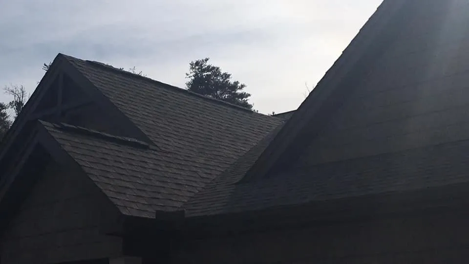 Slide of P&M Roofing