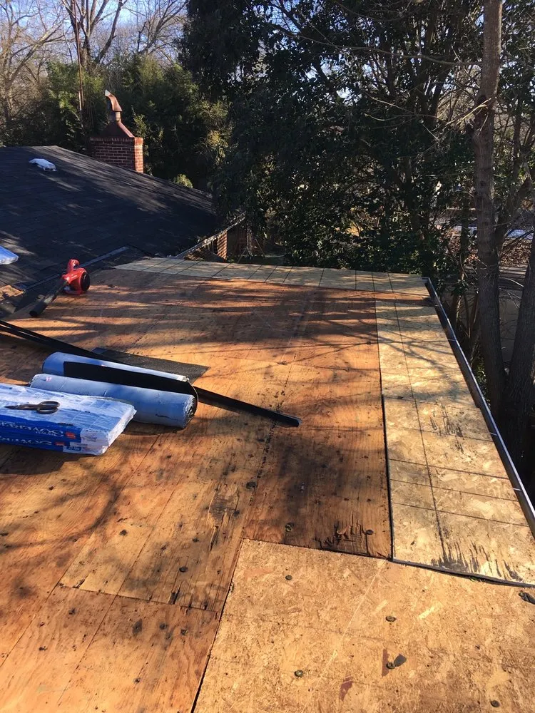 Slide of P&M Roofing