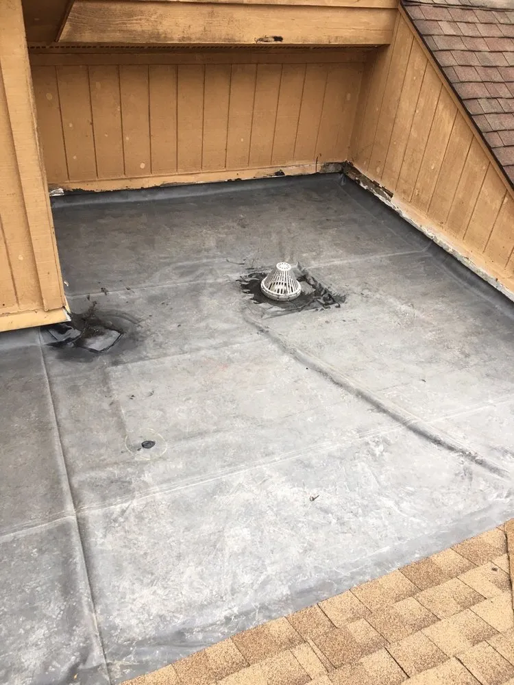 Slide of P&M Roofing