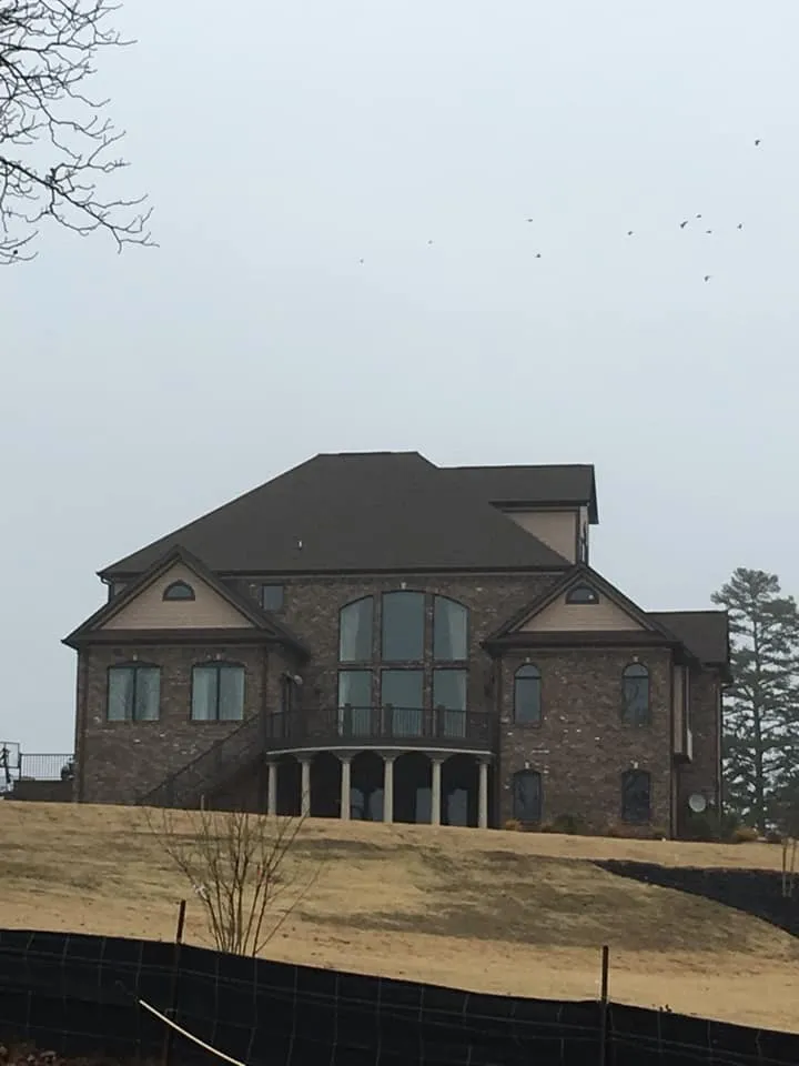 Slide of P&M Roofing