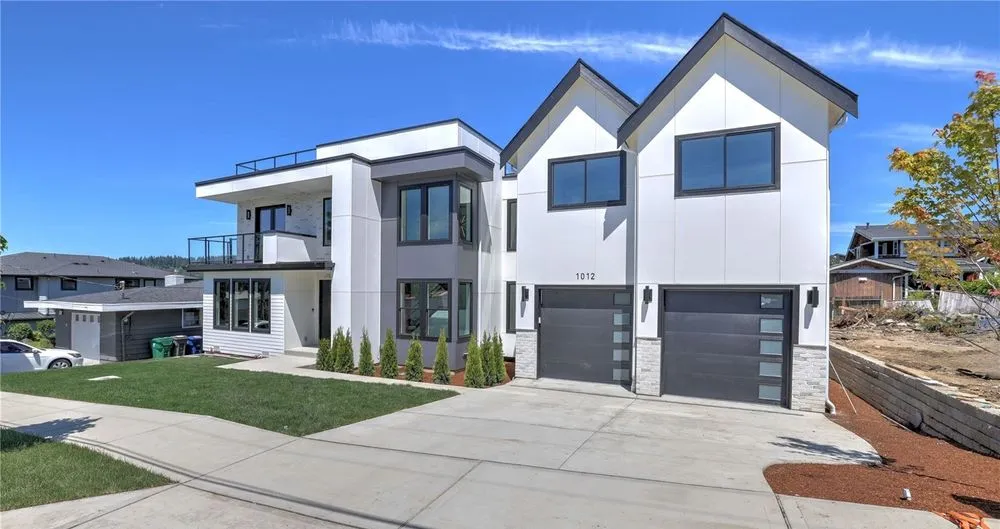 Slide of PNW Exterior Solutions