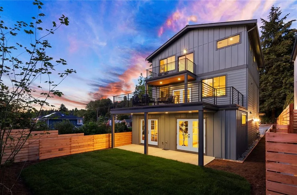 Slide of PNW Exterior Solutions