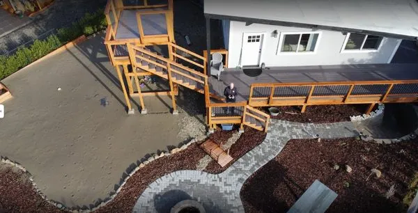 PNW Roofing and Remodeling Logo