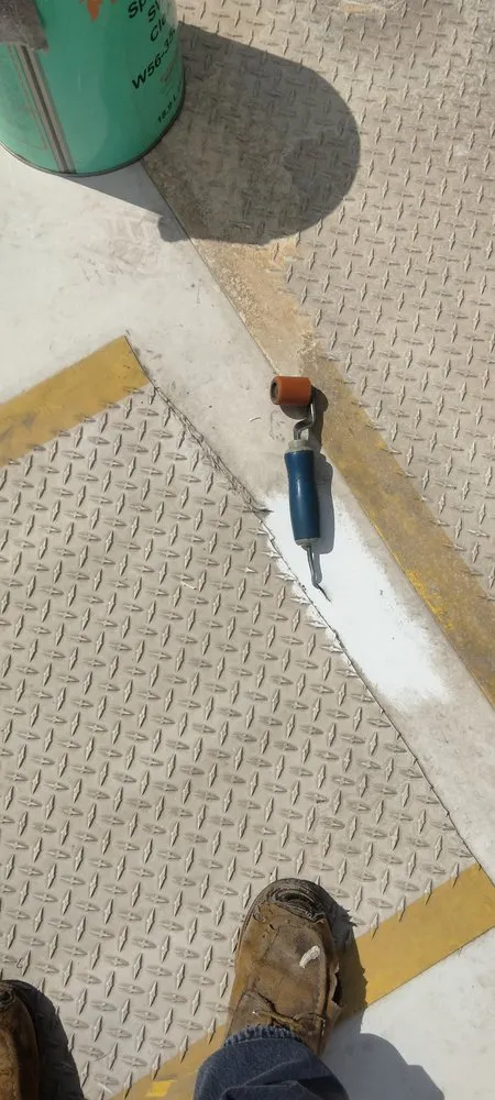 Slide of Pollitos Roofing