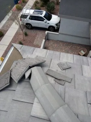 Pollitos Roofing Logo