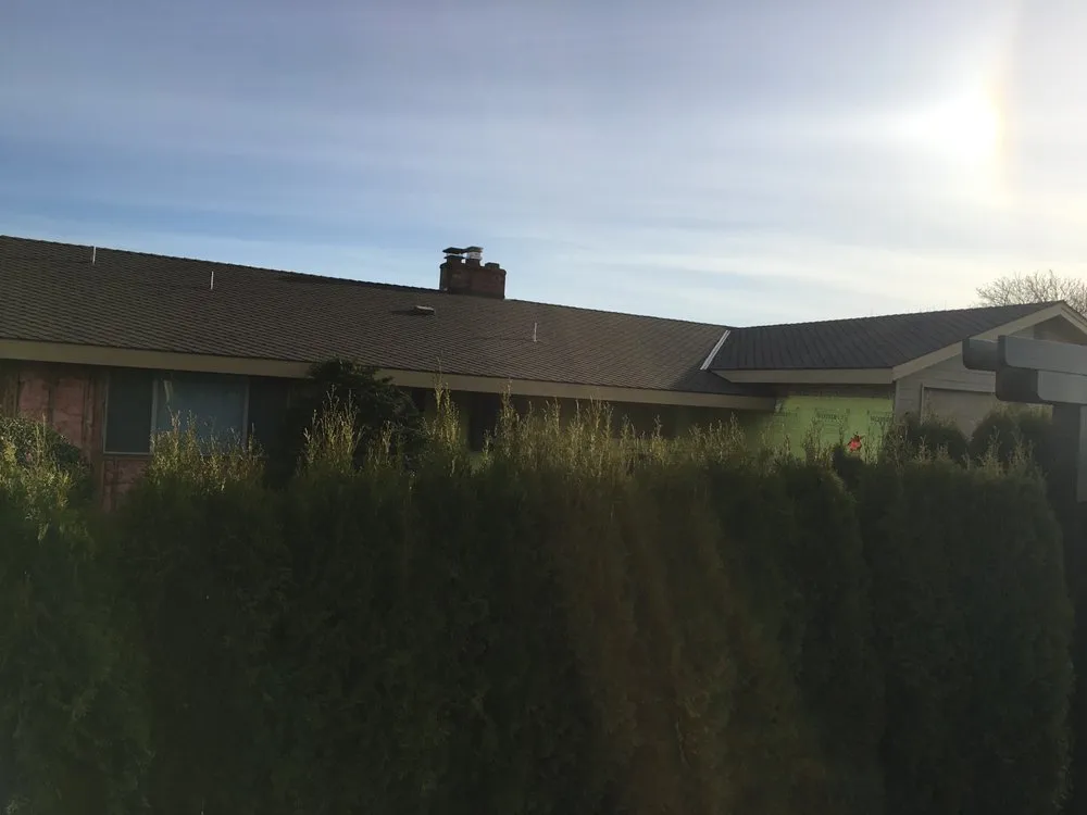 Slide of Polo's Roofing Specialist