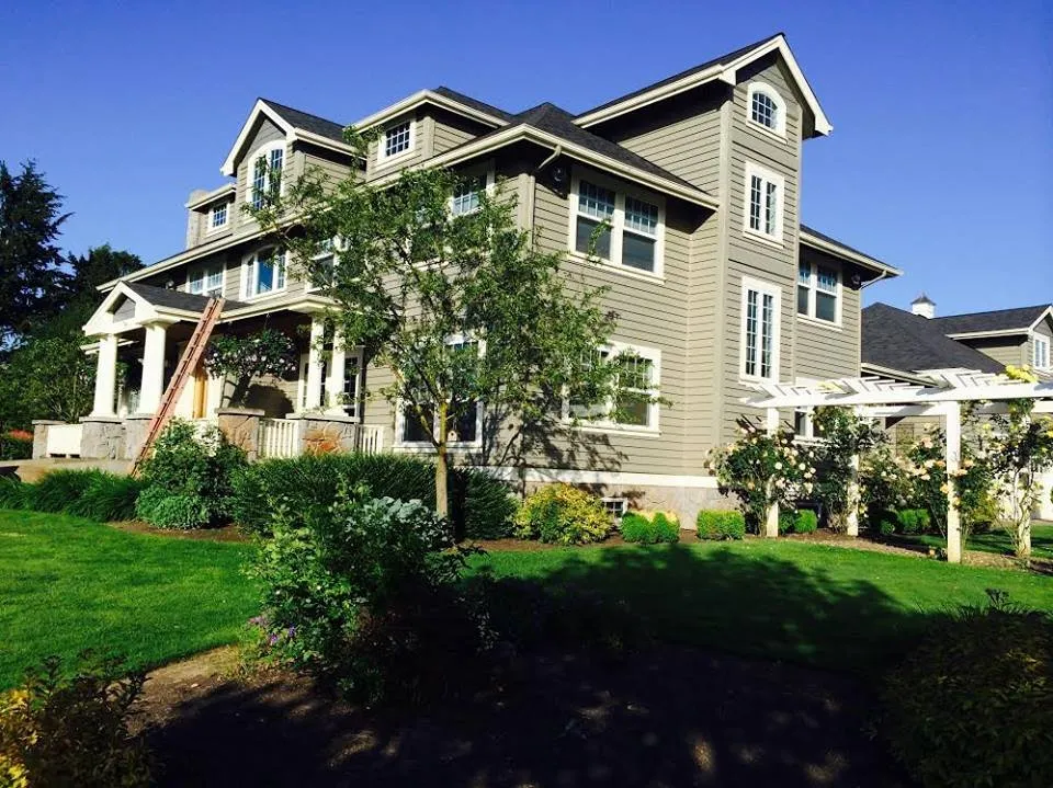 Slide of Polo's Roofing Specialist