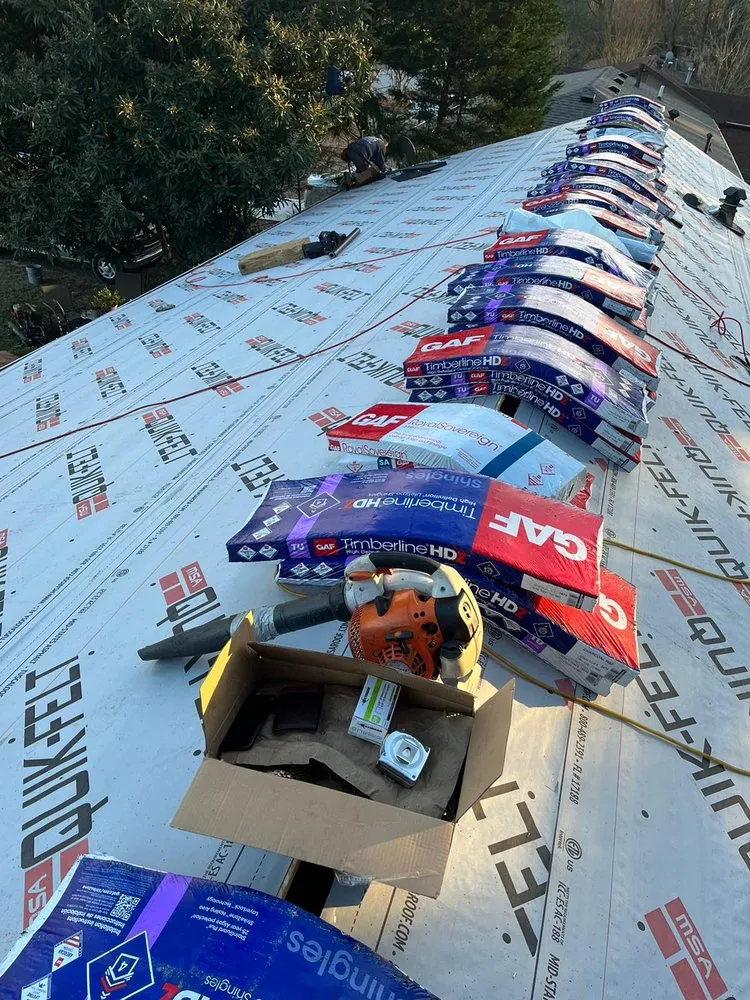 Expert residential roofing service experts serving Ellenwood, GA - Ponce's Exterior