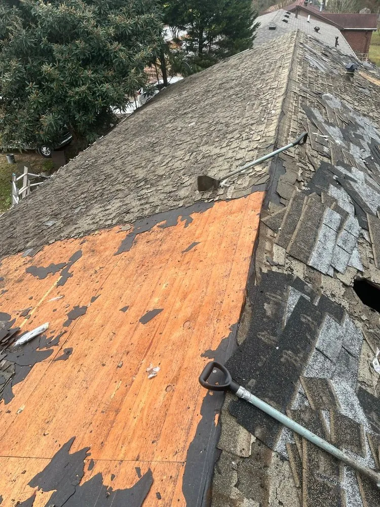 Top-rated roof leak repair for residential properties in Ellenwood, GA by Ponce's Exterior