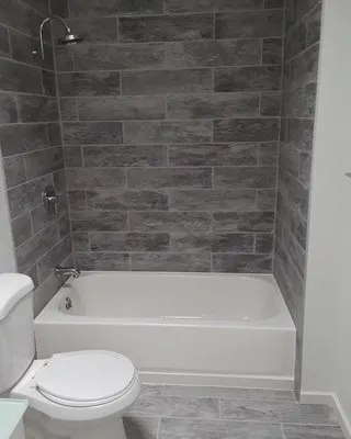 Popyes construction Logo