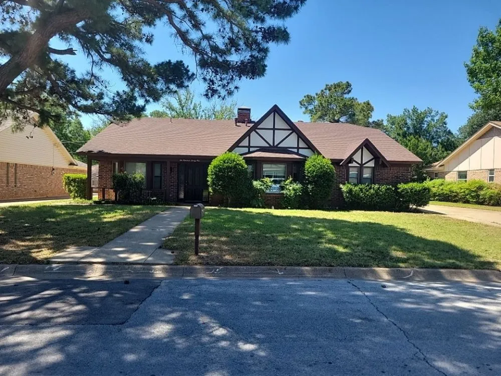 Slide of Power Guard Cleaning