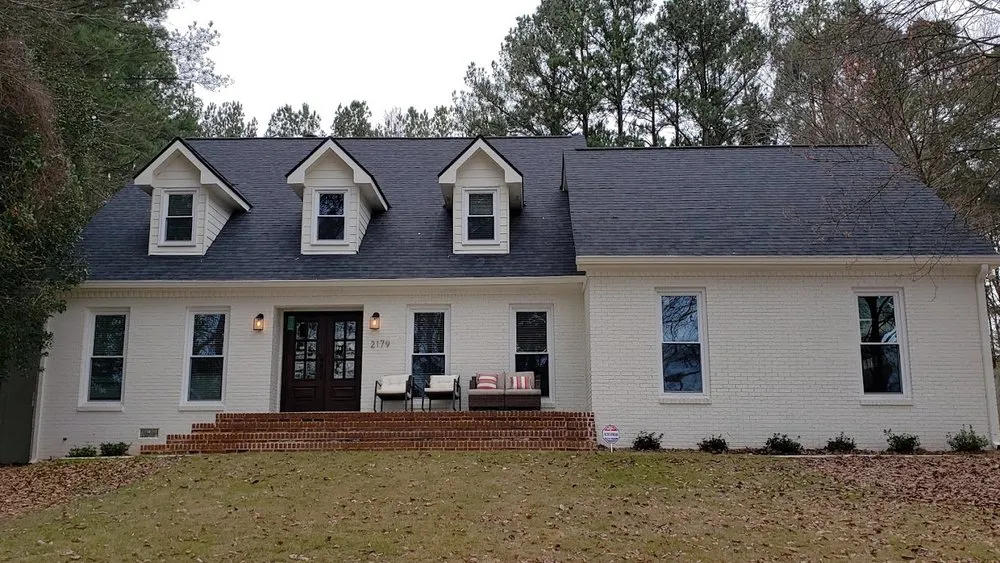 Slide of P&R Roofing