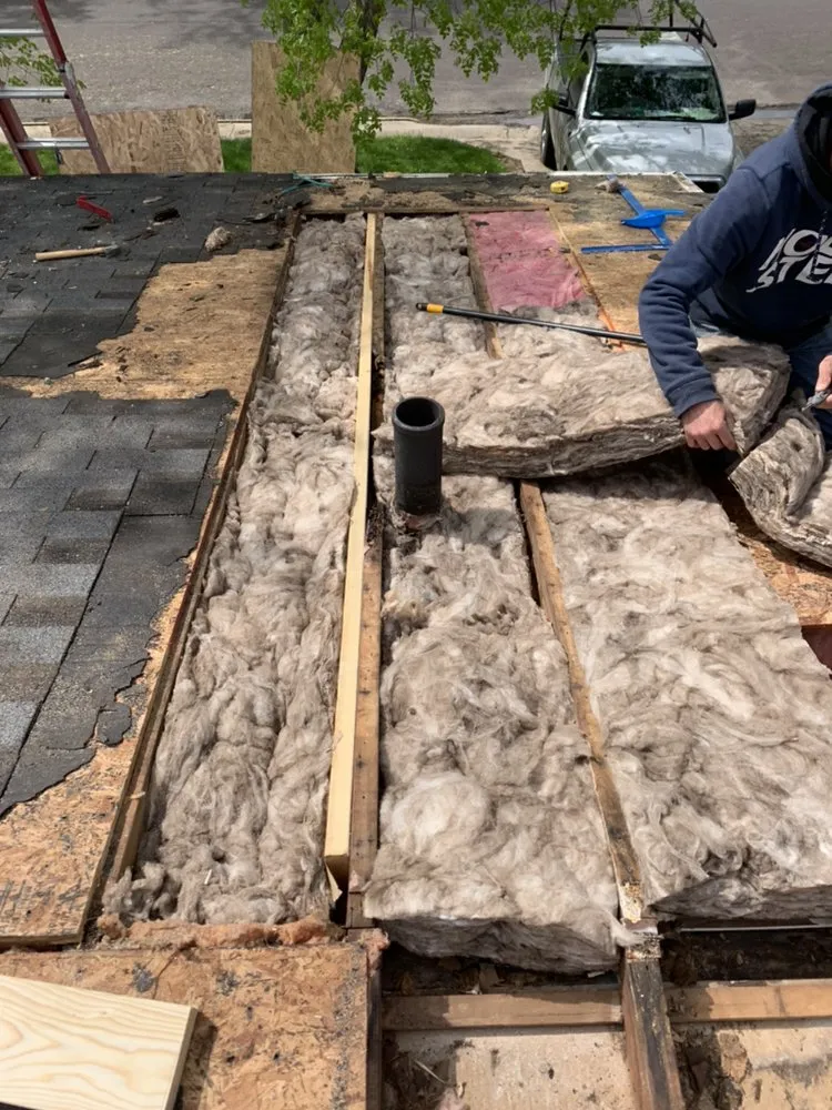 Top-rated roof replacement in Vermont, IL by Prater's Construction