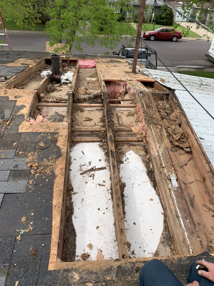 Emergency roof installation same-day service across Vermont, IL - Prater's Construction