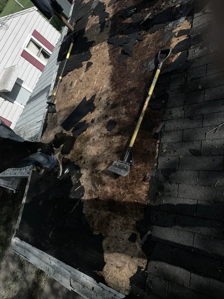 Professional flat roof repair in Vermont, IL by Prater's Construction