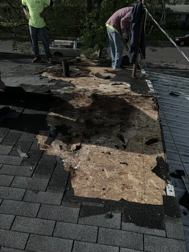 Local roof leak repair in Vermont, IL - Prater's Construction