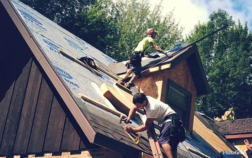 Expert shingle roofing service for fast service across Mount Morris, MI - Precise Home Renewal