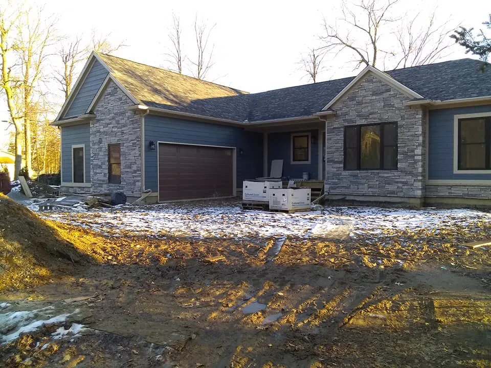 Reliable metal roofing installation experts serving Mount Morris, MI - Precise Home Renewal