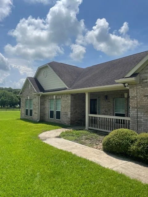 Slide of Precision Seamless Gutters