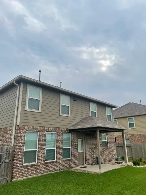 Slide of Precision Seamless Gutters