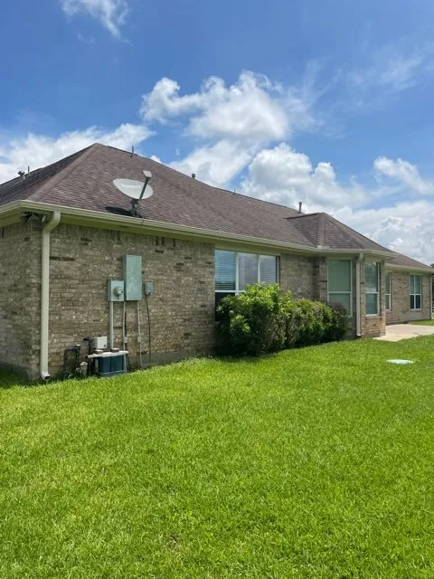 Slide of Precision Seamless Gutters